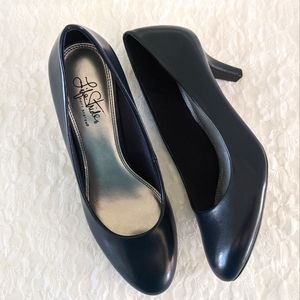 LifeStride Parigi Pumps